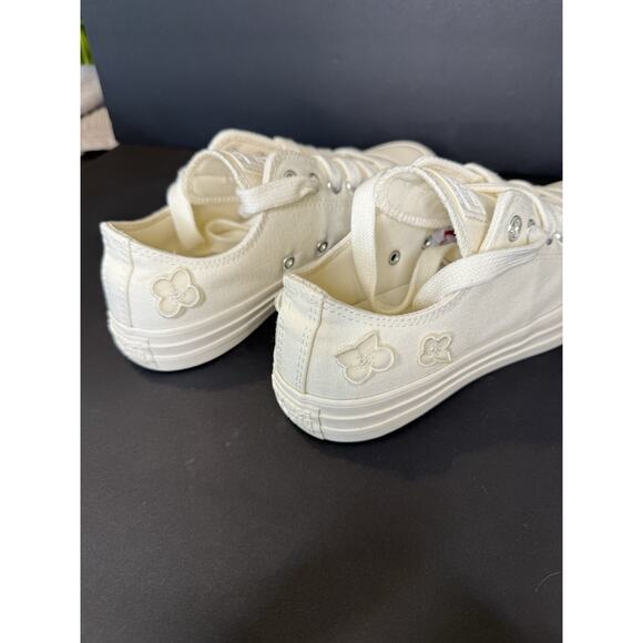 Converse Chuck Taylor All Star Low Top '3D Flowers' Embroidered Cream Off White - Picture 7 of 9